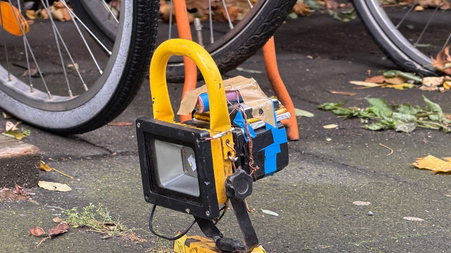 Verdächtiger Gegenstand vor Landgericht war Scheinwerfer