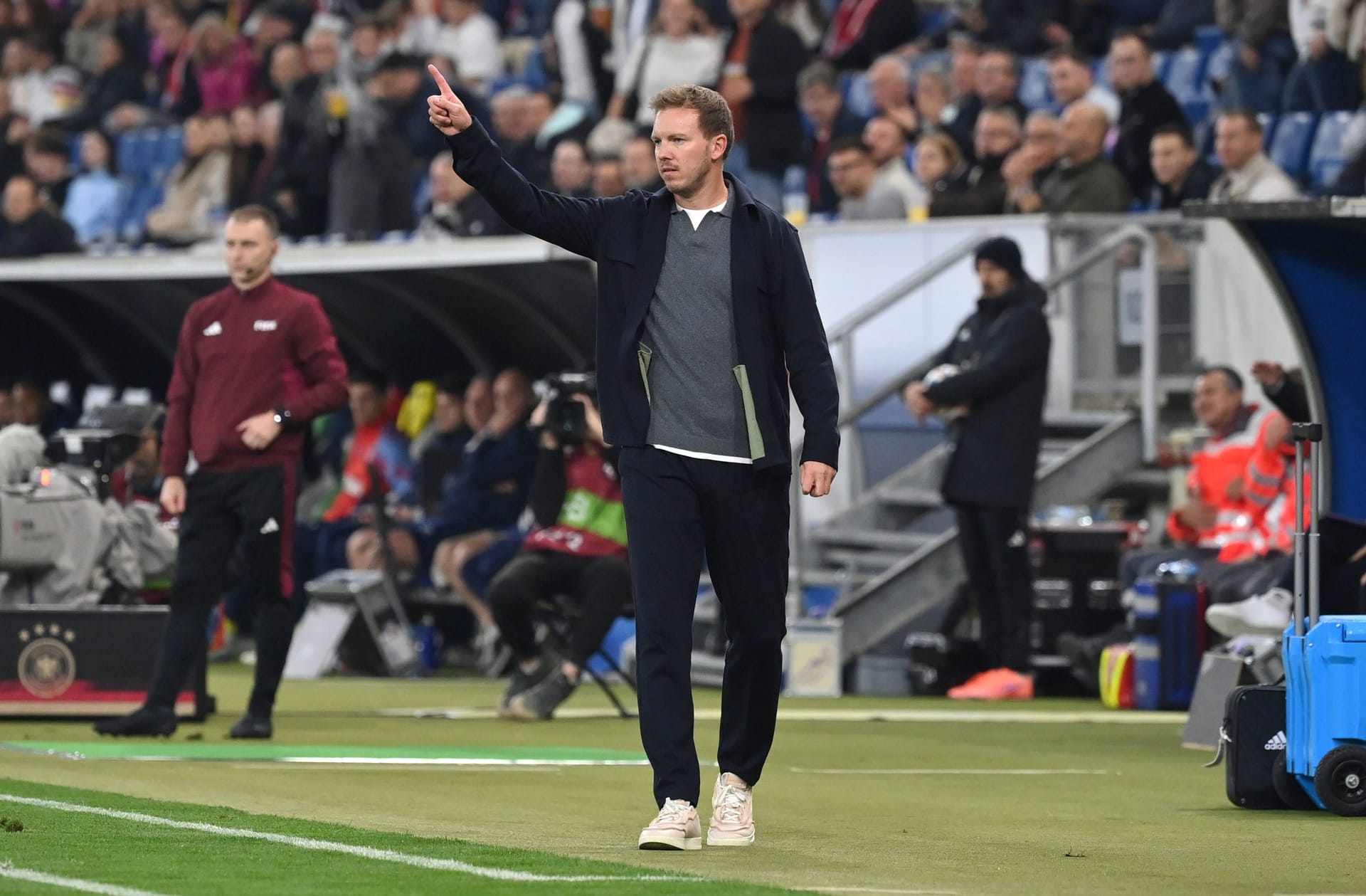 Julian Nagelsmann: Der Bundestrainer weiß, was er an seinem Kapitän hat. Julian Nagelsmann: Der Bundestrainer weiß, was er an seinem Kapitän hat.