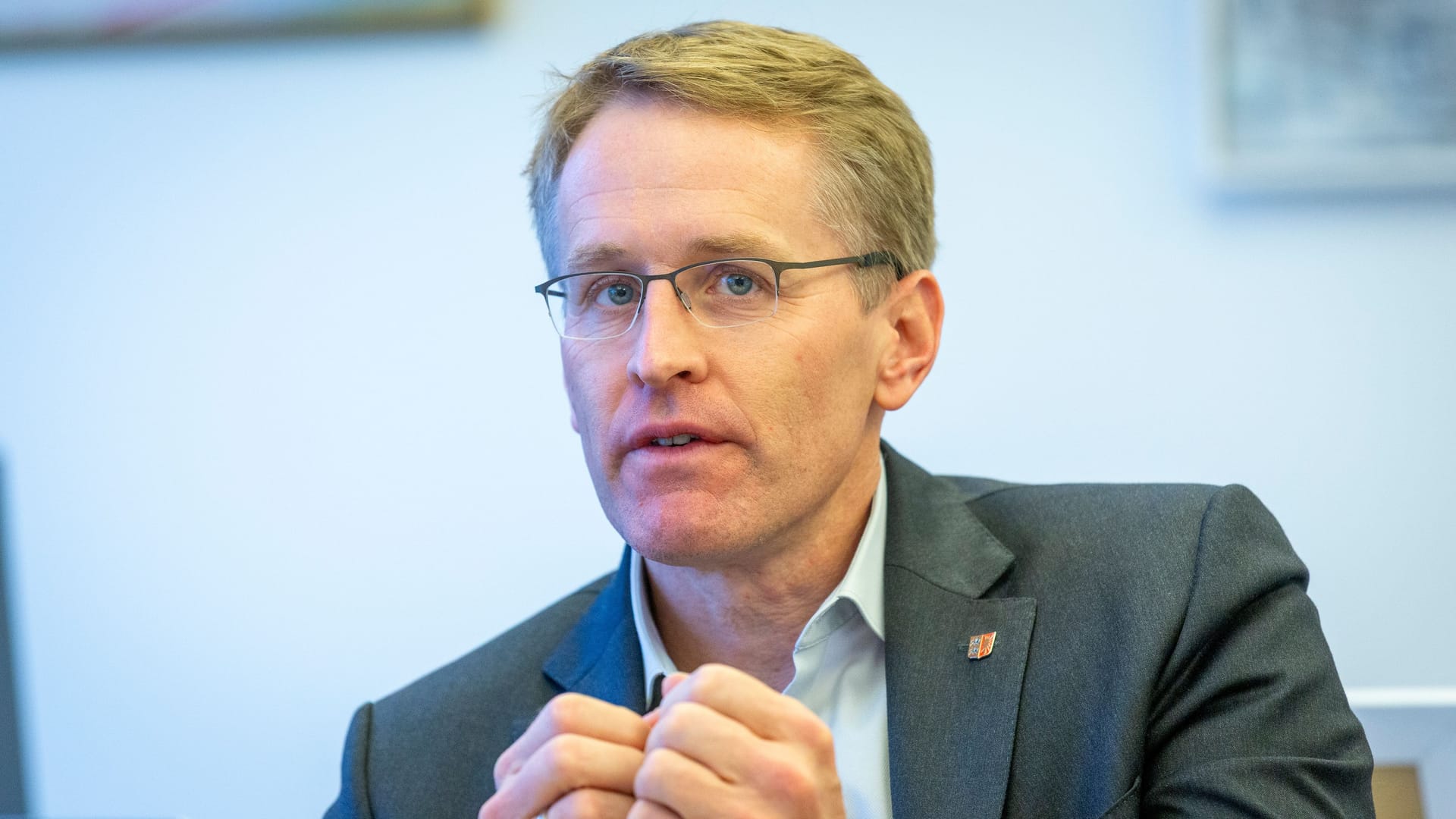 Daniel Günther: "Es ist viel Verdruss da, weil die Leute das Gefühl haben, dass manche Selbstverständlichkeiten nicht mehr funktionieren." Daniel Günther: "Es ist viel Verdruss da, weil die Leute das Gefühl haben, dass manche Selbstverständlichkeiten nicht mehr funktionieren."