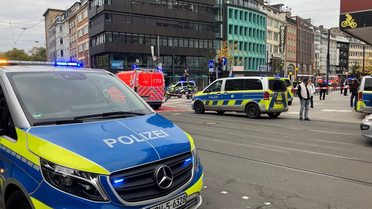 Düsseldorf | Schadowstraße: Polizei schießt auf bewaffneten Mann