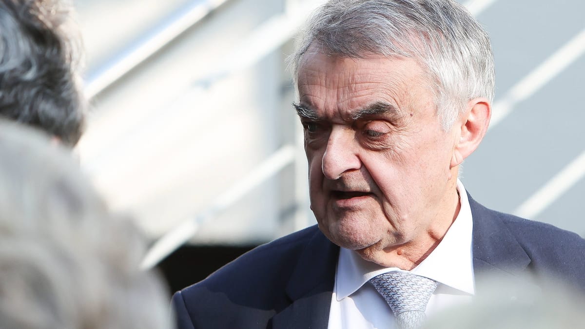 Drohnenflüge in NRW: Politiker fordern umfassende Abwehrstrategien