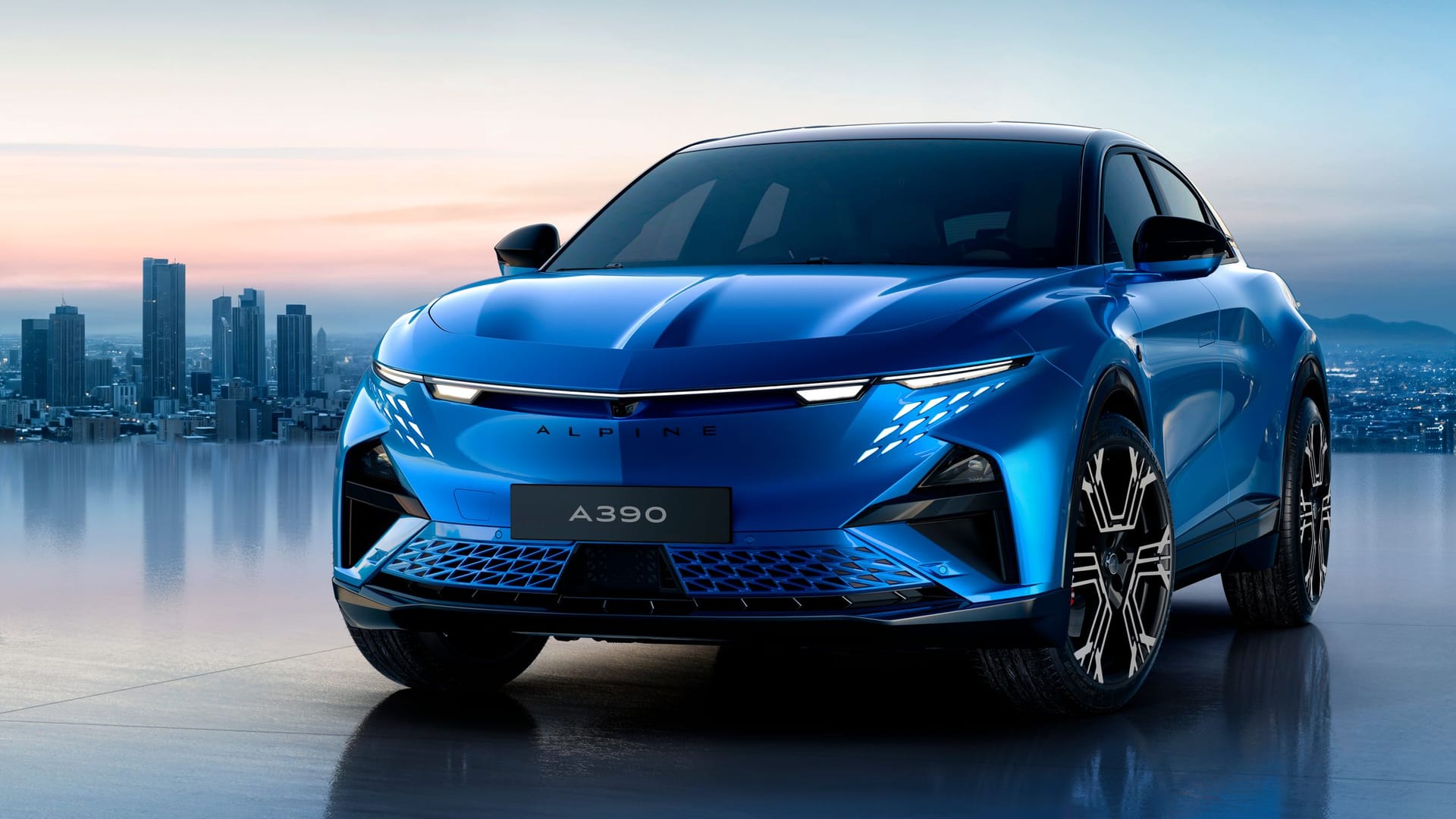 Erstes Elektro-SUV der Sportmarke: Der Alpine A390 beschleunigt in 3,9 Sekunden. Ab November ist er zu Preisen ab 67.500 Euro bestellbar. Erstes Elektro-SUV der Sportmarke: Der Alpine A390 beschleunigt in 3,9 Sekunden. Ab November ist er zu Preisen ab 67.500 Euro bestellbar.