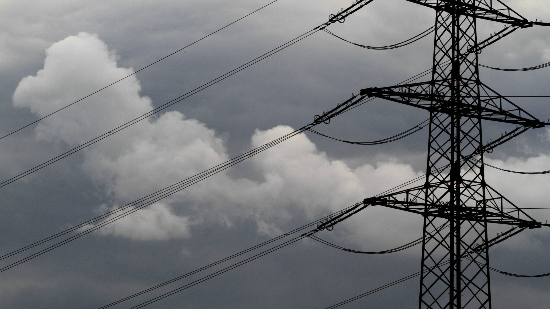 Graue Wolken am Himmel (Symbolbild): Das Wetter in Braunschweig fällt in den kommenden Tagen eher trüb aus. Graue Wolken am Himmel (Symbolbild): Das Wetter in Braunschweig fällt in den kommenden Tagen eher trüb aus.