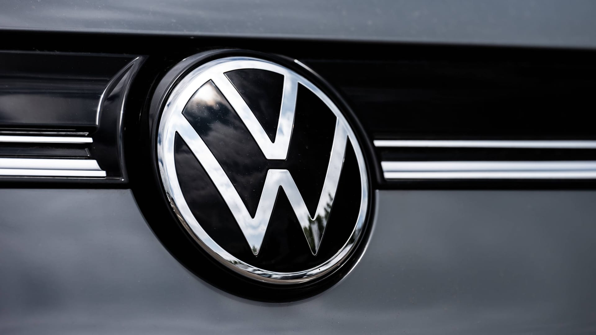 Eine gute Idee, die zum Oldtimer gereift ist: Der VW Sharan I prägte zwei Jahrzehnte lang den Alltag zahlreicher Familien und wird heute als Klassiker gefeiert. Eine gute Idee, die zum Oldtimer gereift ist: Der VW Sharan I prägte zwei Jahrzehnte lang den Alltag zahlreicher Familien und wird heute als Klassiker gefeiert.