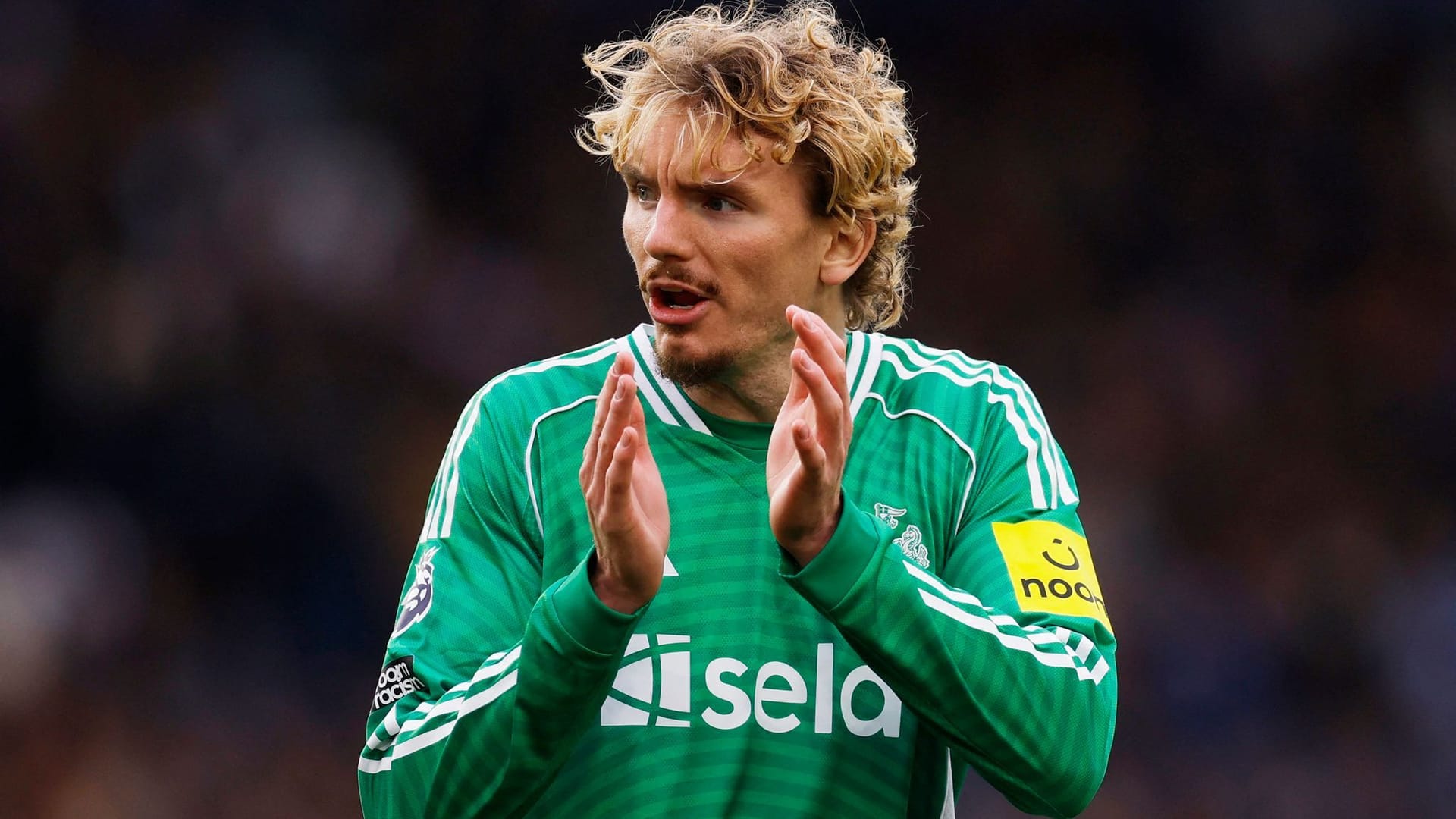 Weiter in Bestform: Nick Woltemade im Spiel bei Brighton & Hove Albion. Weiter in Bestform: Nick Woltemade im Spiel bei Brighton & Hove Albion.