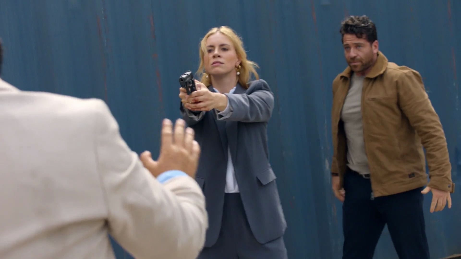 Showdown bei GZSZ: Zoe (Lara Dandelion Seibert) setzt alles daran, Carlos (Patrick Fernandez) zu retten. Showdown bei GZSZ: Zoe (Lara Dandelion Seibert) setzt alles daran, Carlos (Patrick Fernandez) zu retten.