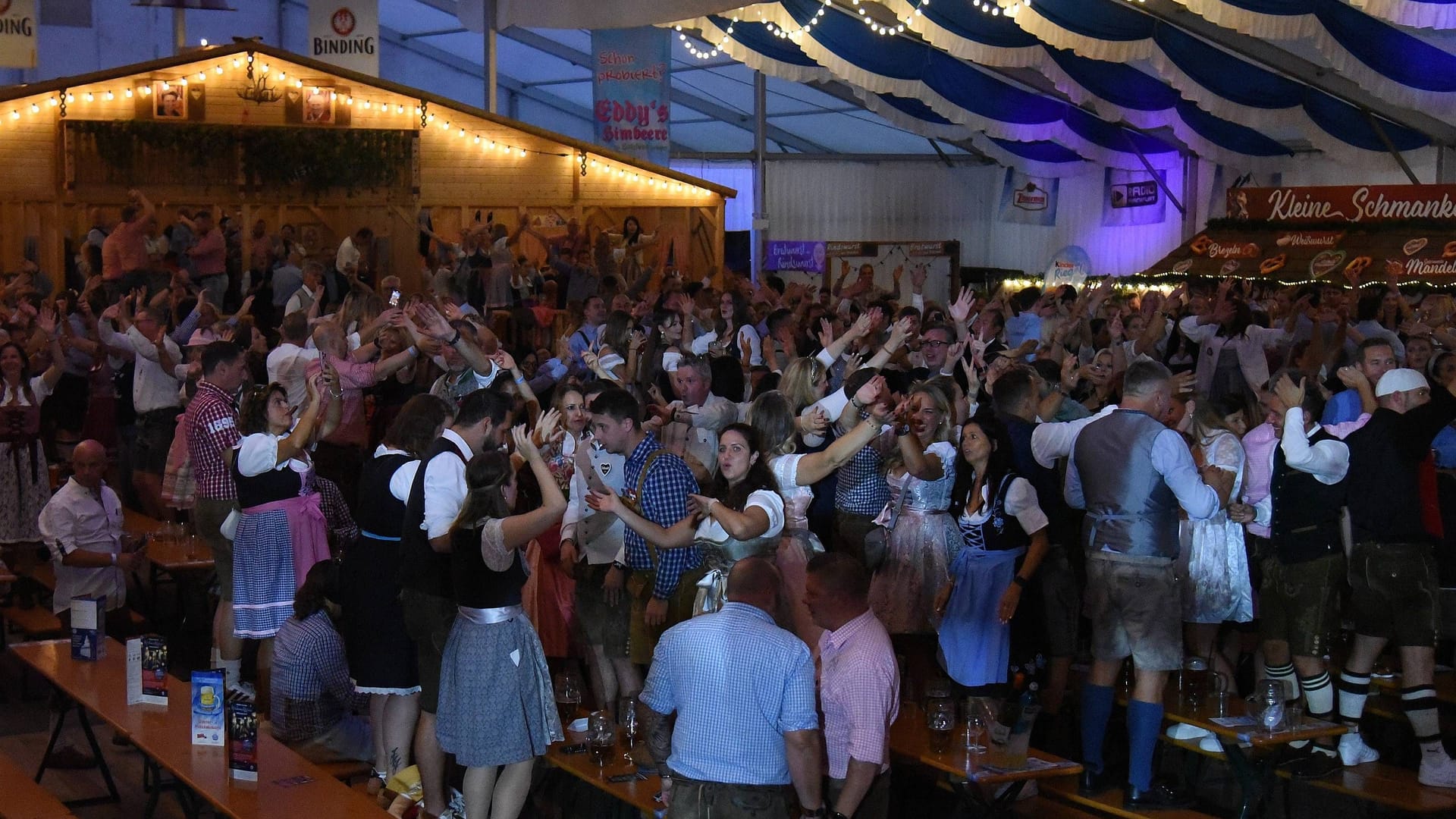 Frankfurter Oktoberfest (Archivbild): Das Fest in der Mainmetropole hat prominente Unterstützung aus Großbritannien bekommen. Frankfurter Oktoberfest (Archivbild): Das Fest in der Mainmetropole hat prominente Unterstützung aus Großbritannien bekommen.