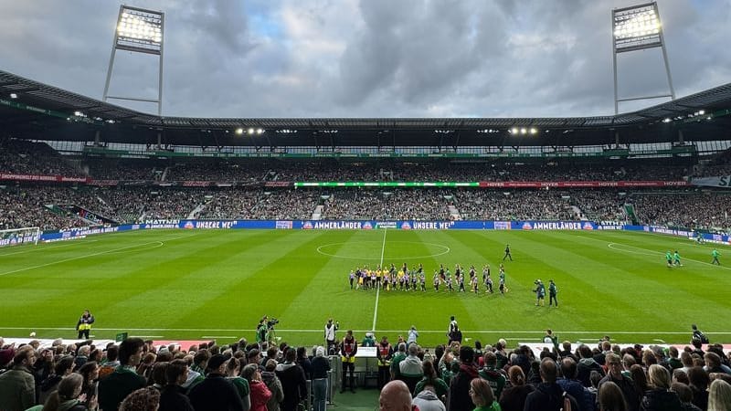 urn:newsml:dpa.com:20090101:251011-935-886363 urn:newsml:dpa.com:20090101:251011-935-886363