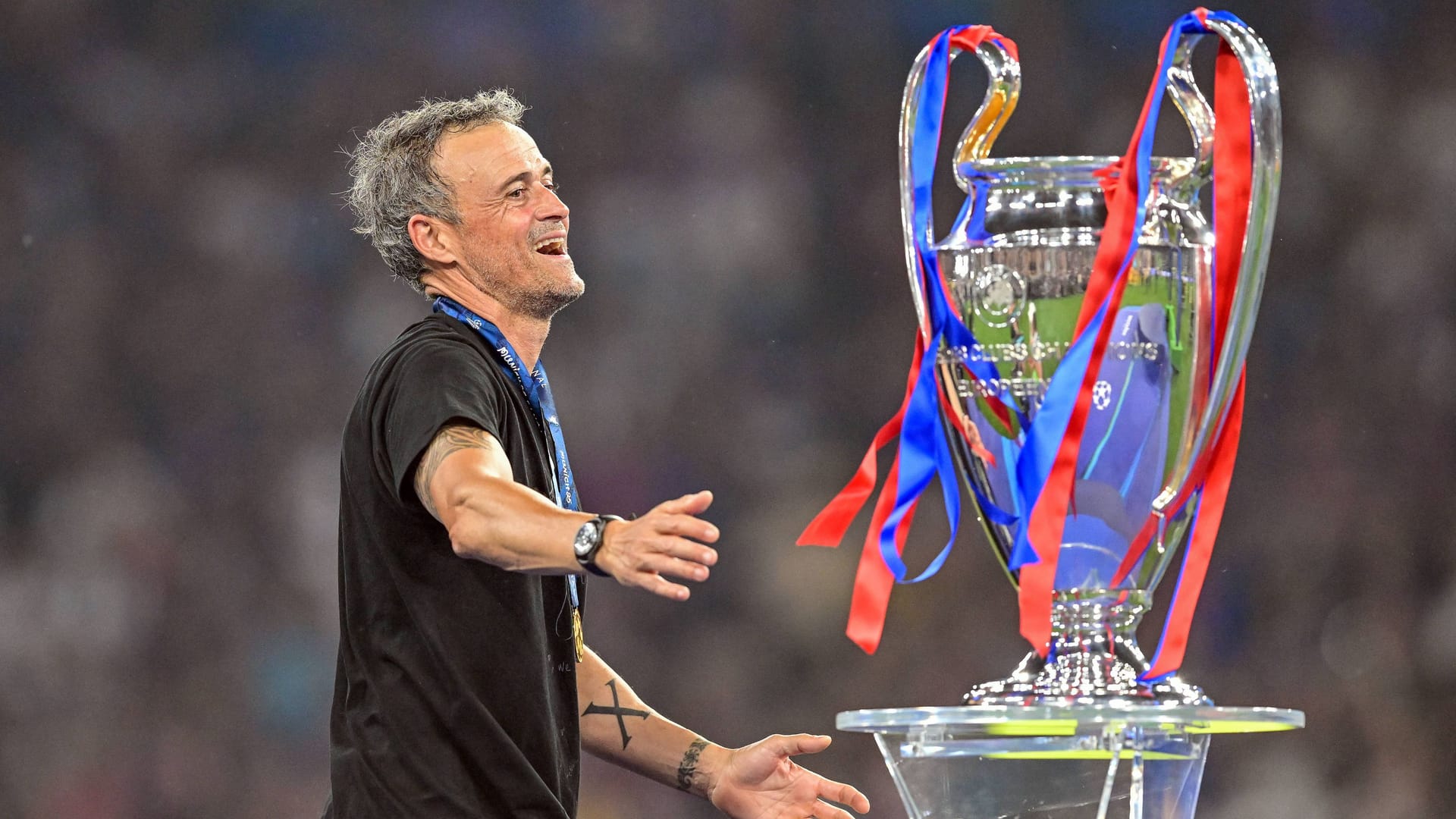 Luis Enrique beim Champions-League-Finale in München: Die Allianz Arena könnte auch in zweieinhalb Jahren wieder der Spielort des Endspiels sein. Luis Enrique beim Champions-League-Finale in München: Die Allianz Arena könnte auch in zweieinhalb Jahren wieder der Spielort des Endspiels sein.