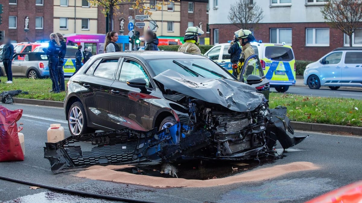 Düsseldorf: Unfall an der Ulmenstraße/Heinrich-Ehrhardt-Straße