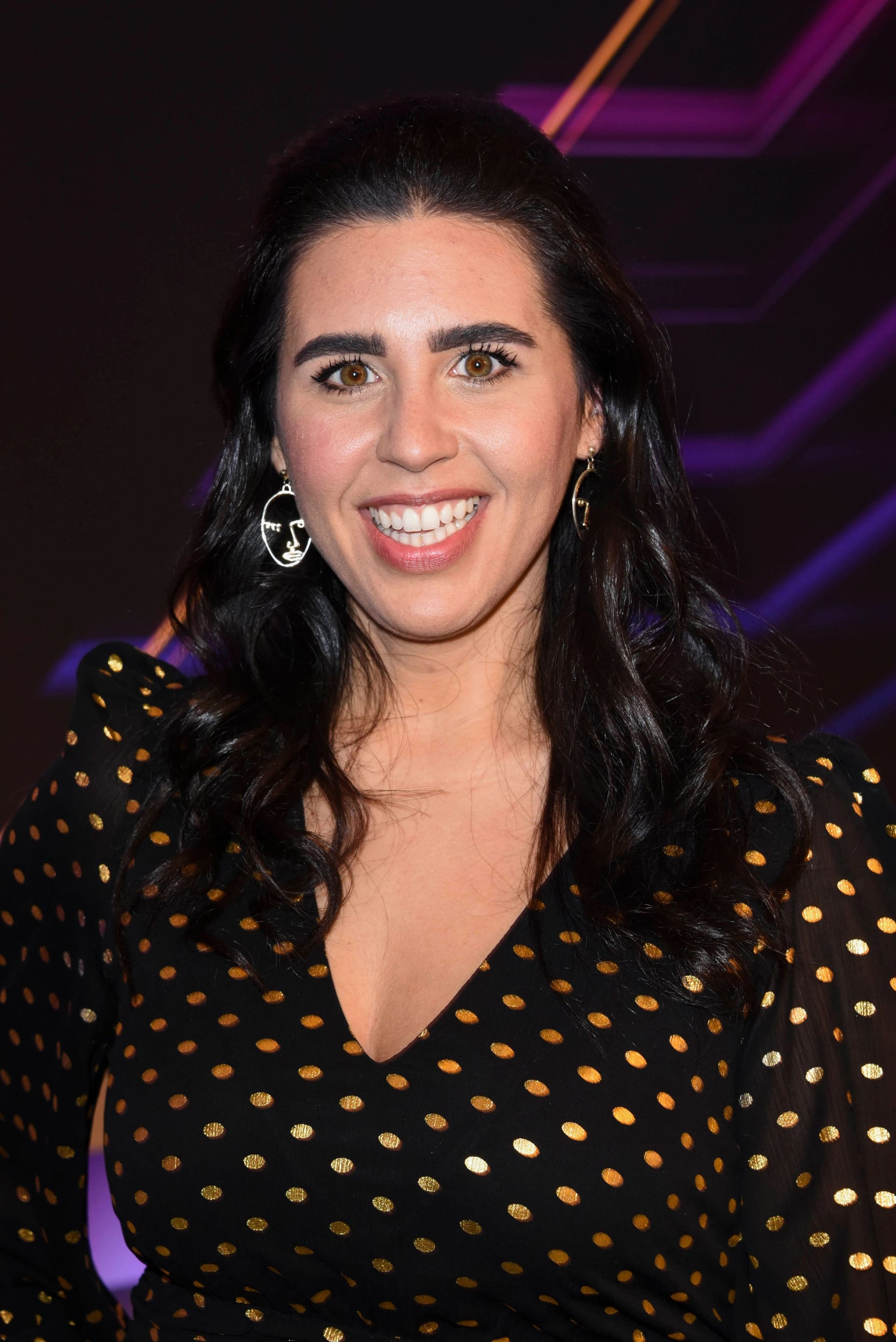 Ariana Baborie ist als Moderatorin und Podcasterin erfolgreich. Ariana Baborie ist als Moderatorin und Podcasterin erfolgreich.