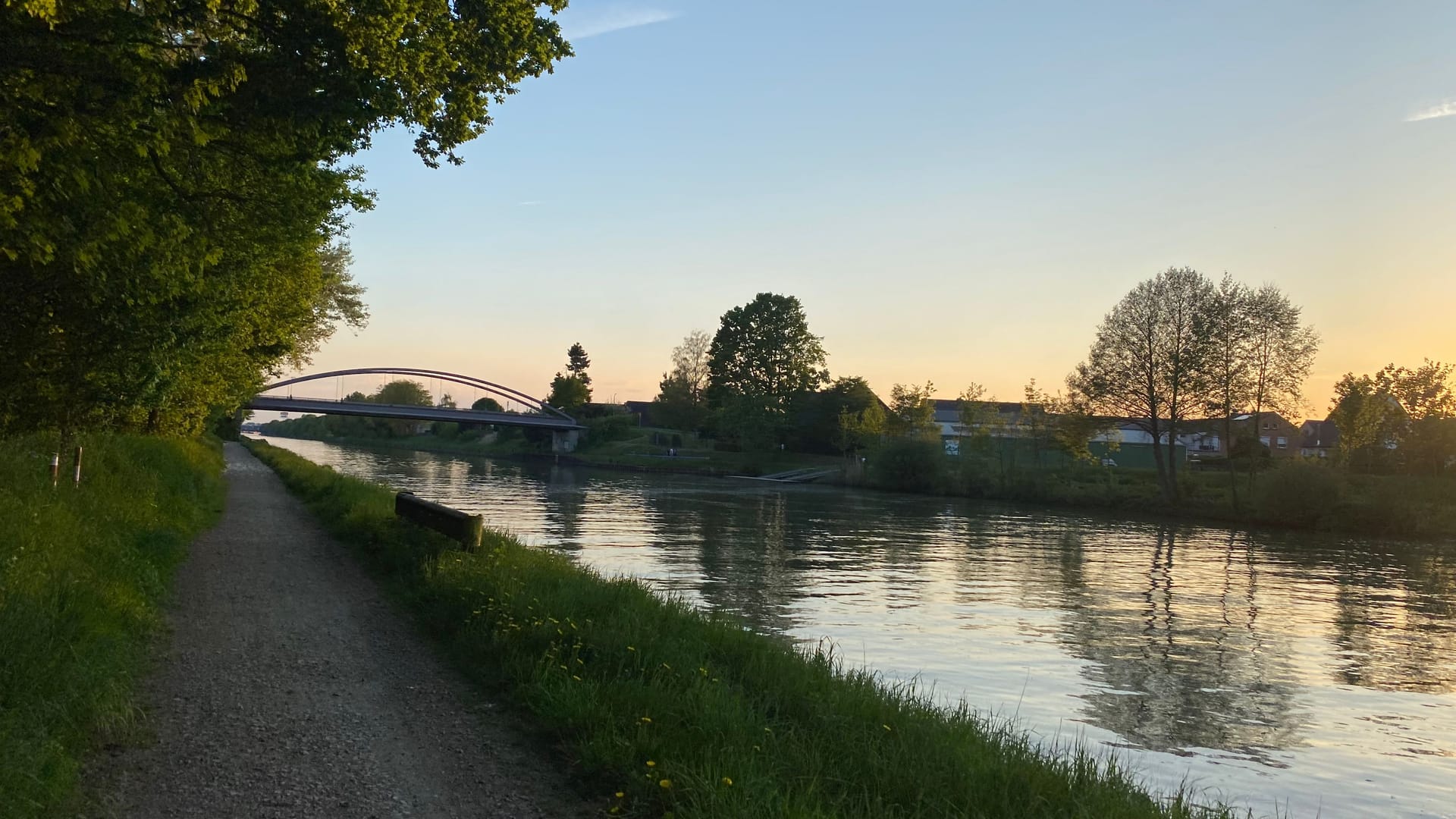 Mittellandkanal bei Wenden (Symbolbild): Hier war der betrunkene Kapitän unterwegs. Mittellandkanal bei Wenden (Symbolbild): Hier war der betrunkene Kapitän unterwegs.