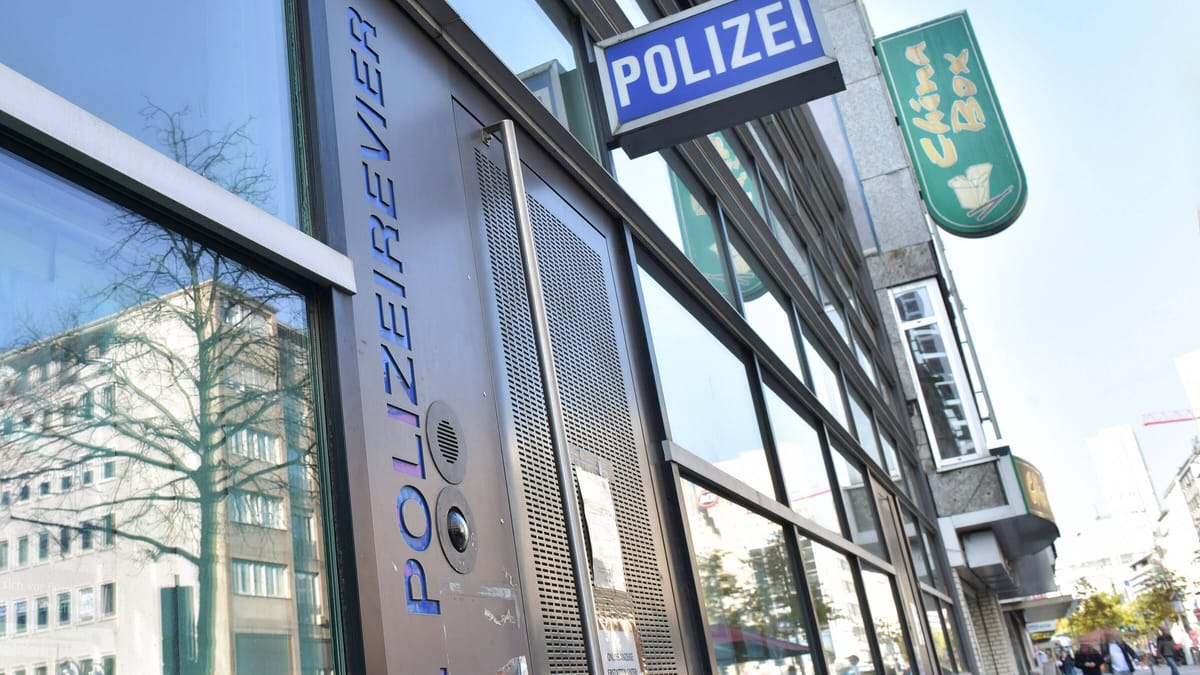 Frankfurt am Main: Großrazzia nach Polizei-Skandal