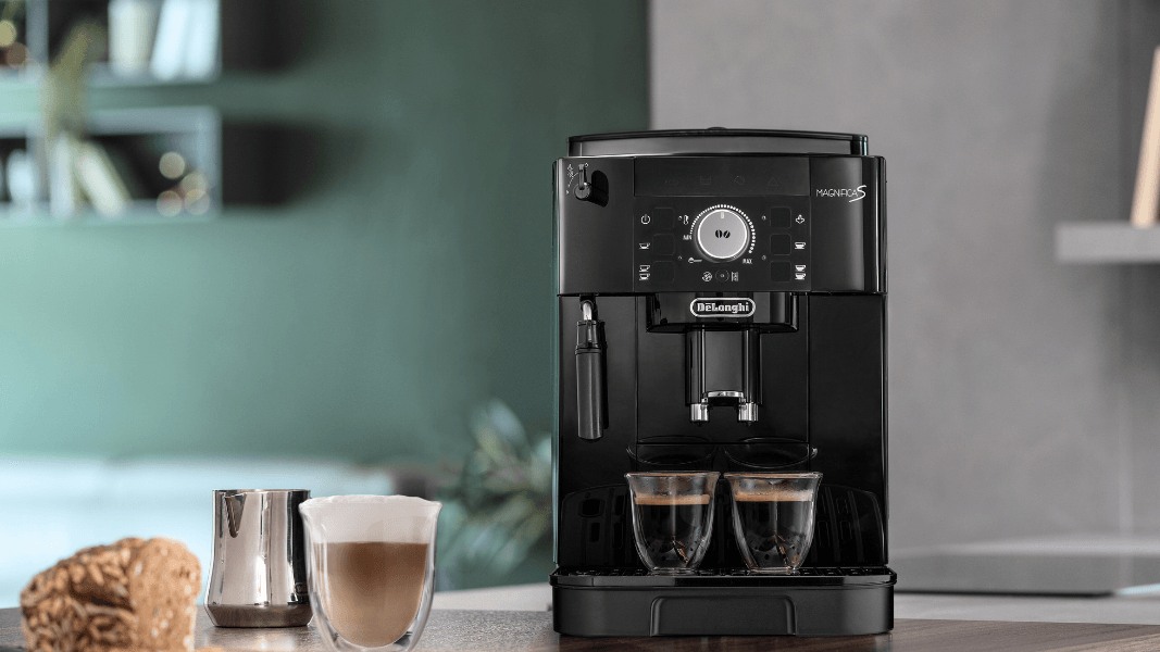 Die Magnifica S von De'Longhi ist schon vor den Prime-Days stark reduziert. Die Magnifica S von De'Longhi ist schon vor den Prime-Days stark reduziert.