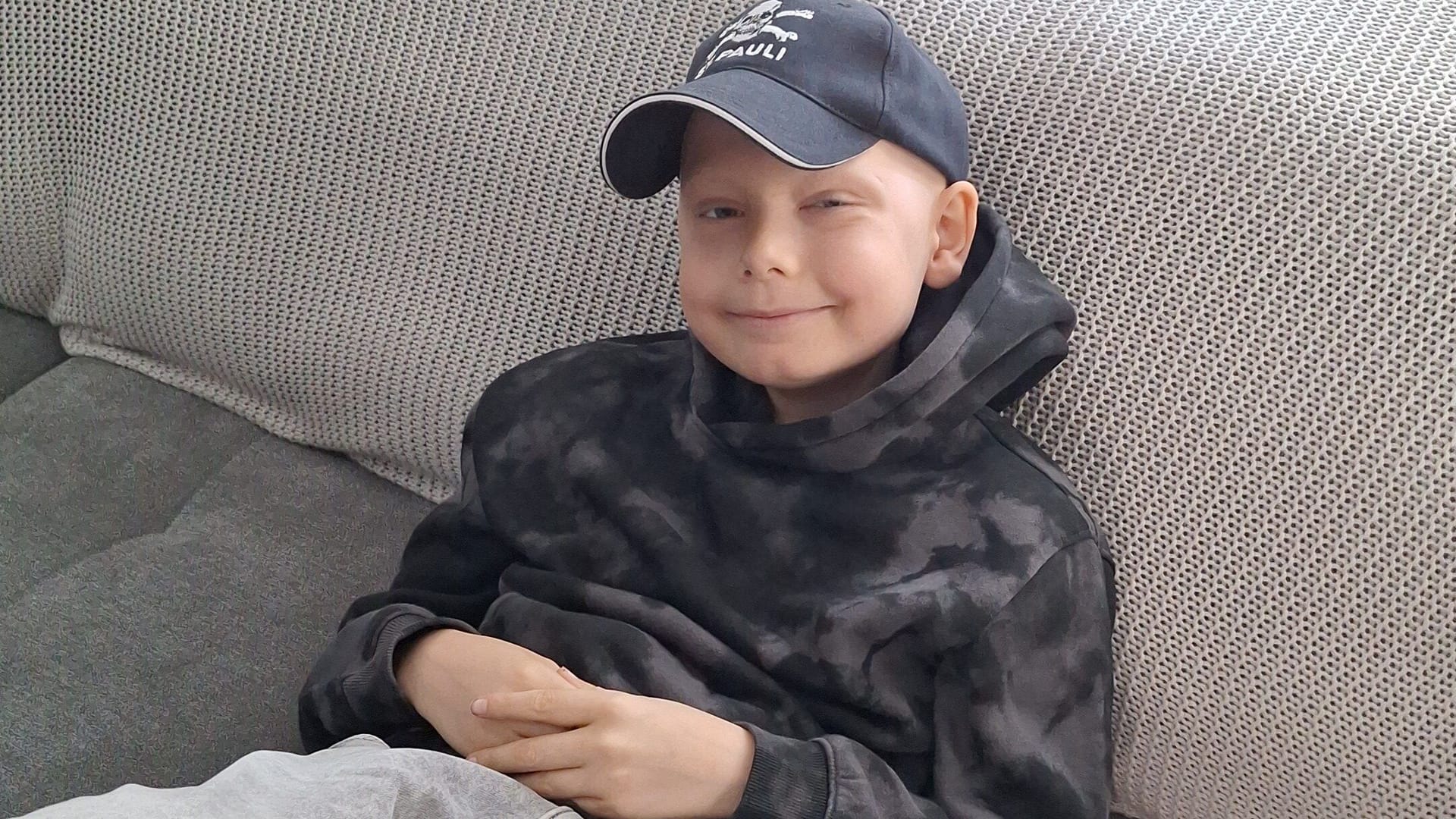 Dean aus Hamburg: Der Zehnjährige benötigt dringend eine Stammzellspende, um zu überleben. Dean aus Hamburg: Der Zehnjährige benötigt dringend eine Stammzellspende, um zu überleben.