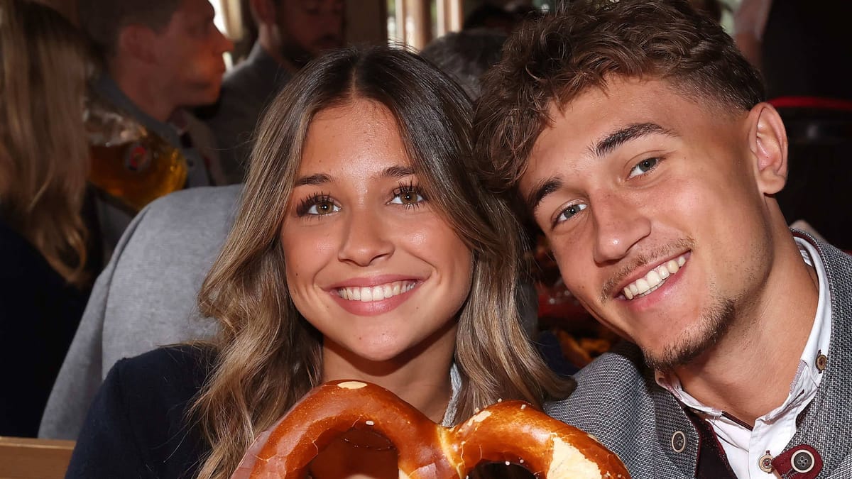 Mehmet Scholl: Tochter Josefine im Bett mit Bayern-Star Tom Bischof