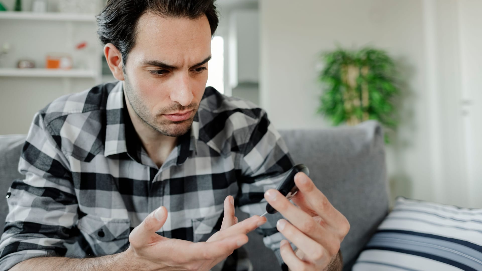 Blutzucker messen: Der Lebensstil hat einen großen Einfluss auf das Diabetesrisiko. Blutzucker messen: Der Lebensstil hat einen großen Einfluss auf das Diabetesrisiko.