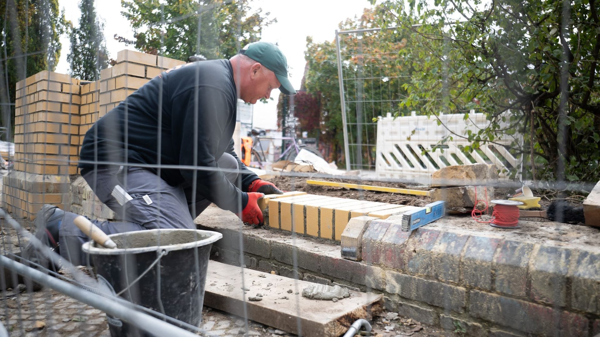Stand Zaunbau am Görlitzer Park Stand Zaunbau am Görlitzer Park