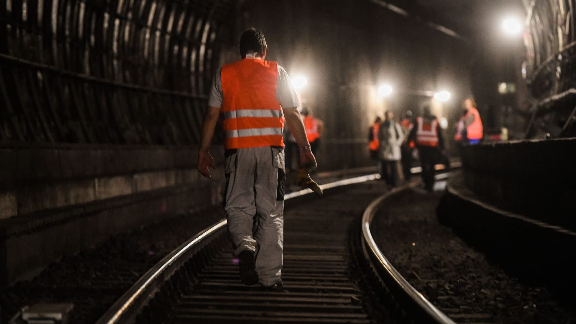 S-Bahn-Tunnelsperrung in Frankfurt S-Bahn-Tunnelsperrung in Frankfurt