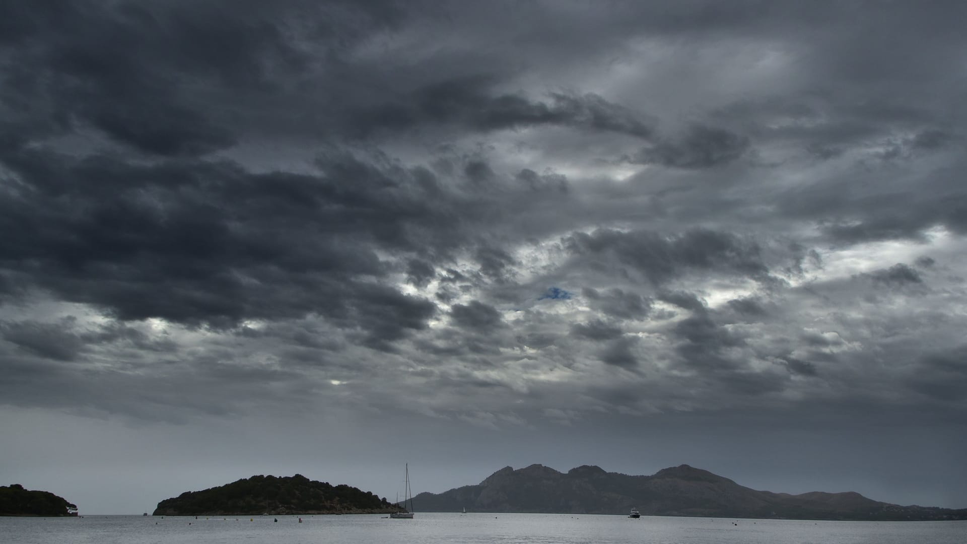 Regenwolken über Mallorca: Die kommenden Wochen versprechen, sehr regnerisch zu werden.