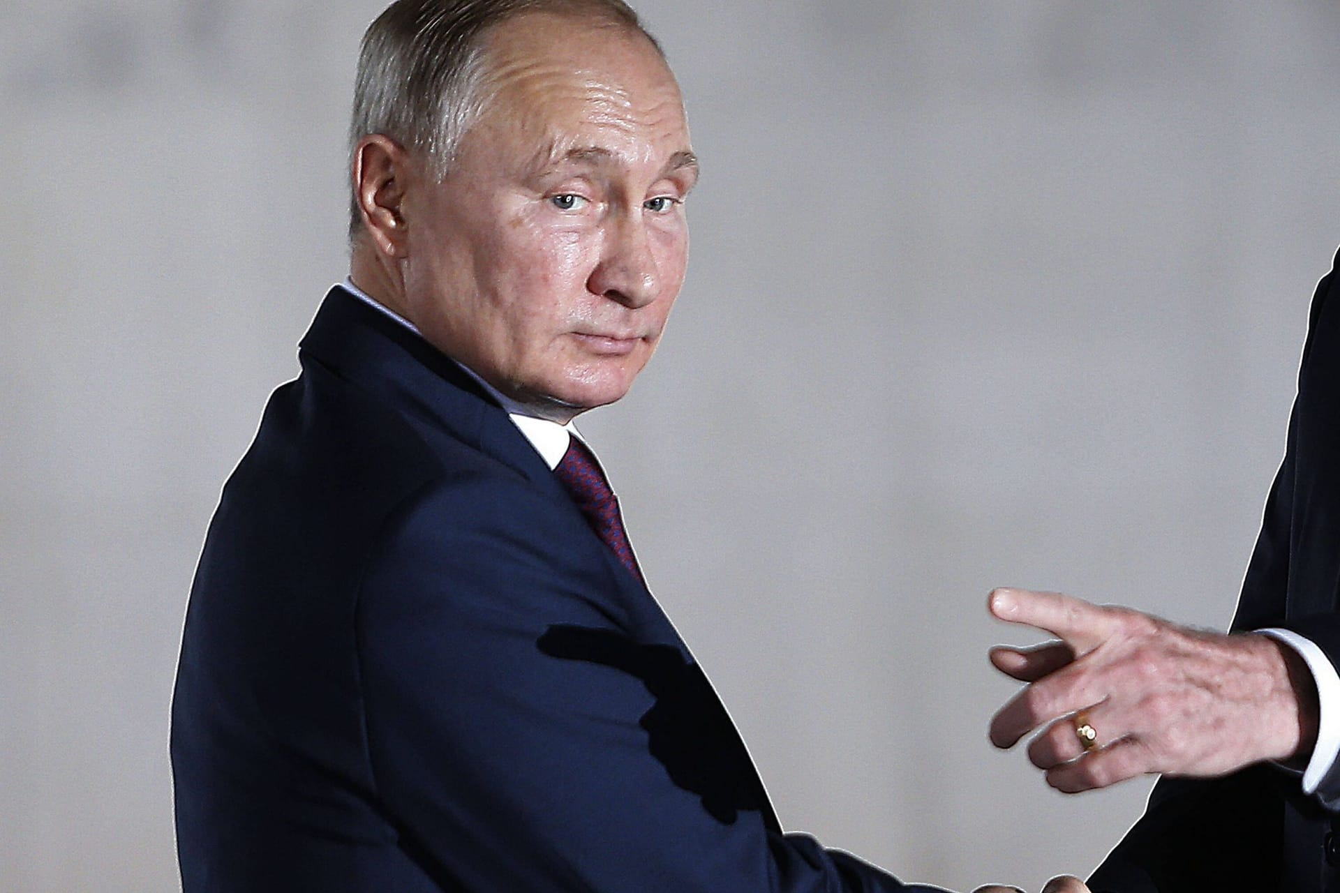 Politiker und Wirtschaftsleute ließen sich von Putin einspannen.