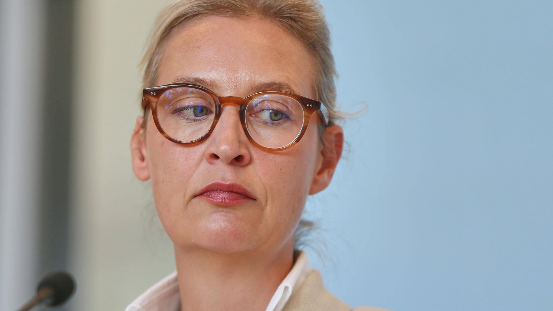 AfD-Co-Chefin Alice Weidel: Mitarbeiter gefeuert. AfD-Co-Chefin Alice Weidel: Mitarbeiter gefeuert.