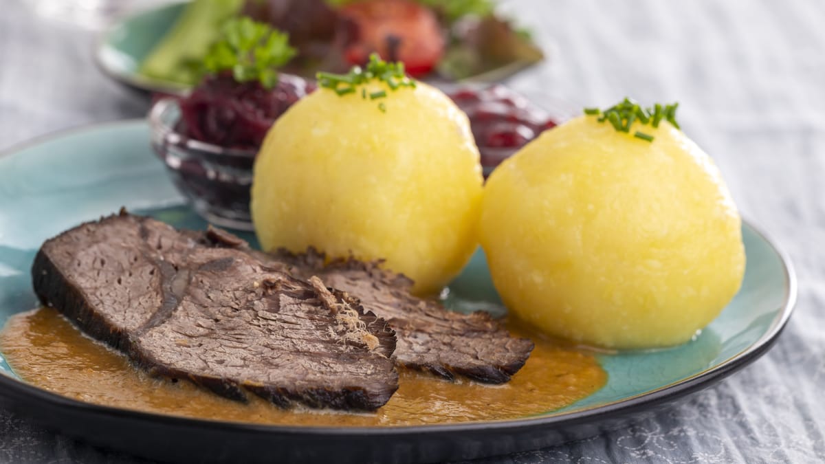 Sauerbraten im Backofen meistern: Der Weg zum zarten Genuss