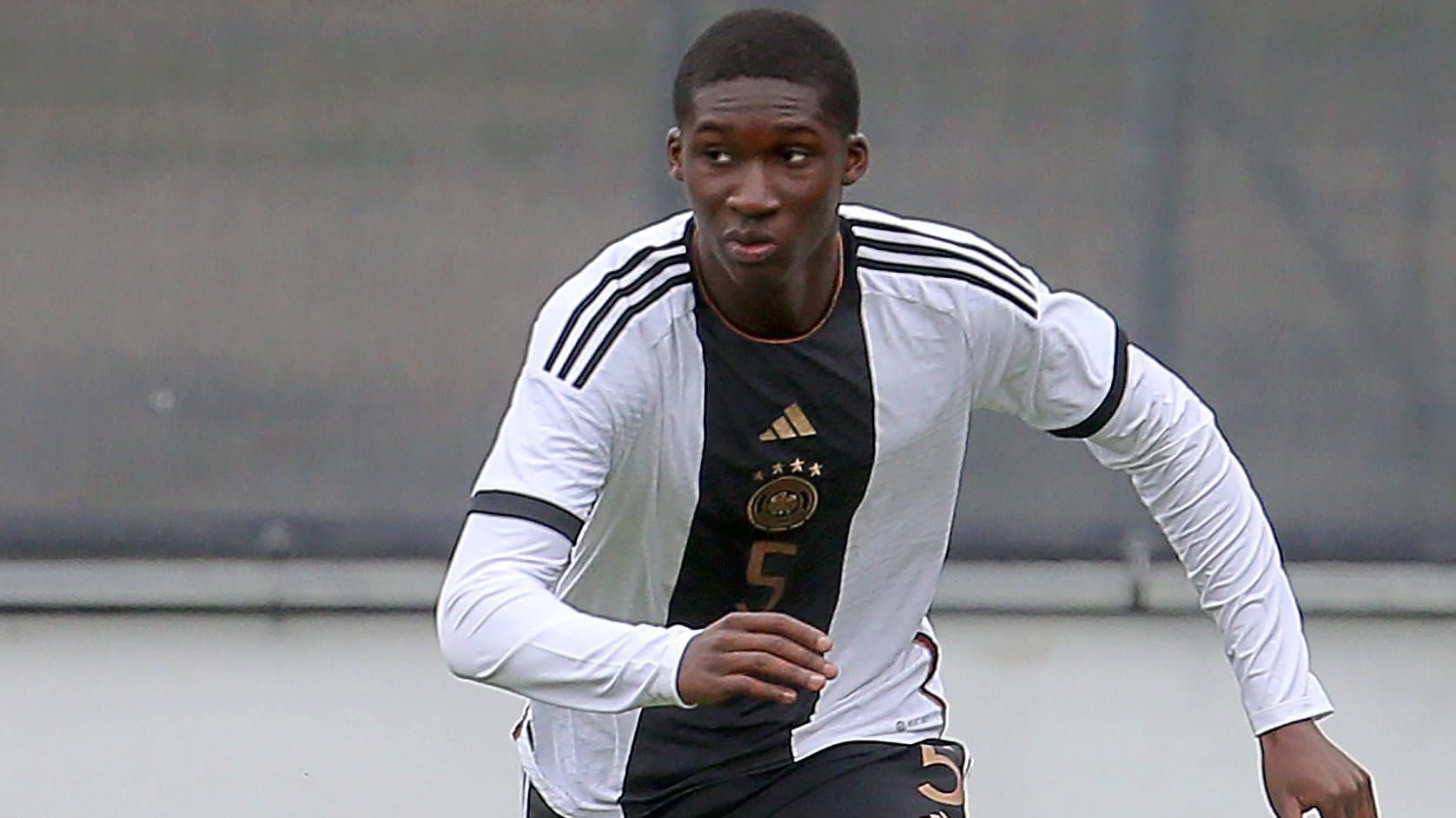 Mit dem Adler auf der Brust (Archivbild): Karim Coulibaly spielt regelmäßig für die Junioren-Nationalmannschaften des DFB.