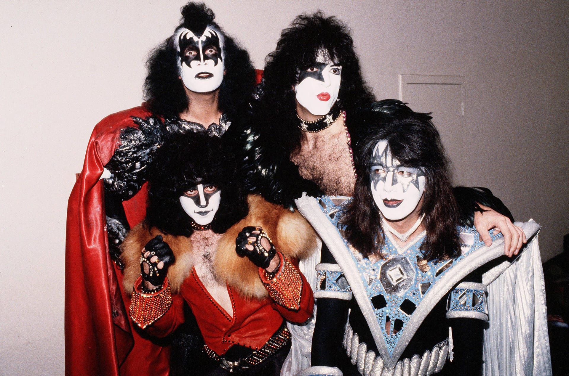 Ace Frehley (r.) gehörte neben Gene Simmons, Paul Stanley und Peter Criss zu den Gründungsmitgliedern von KISS. Ace Frehley (r.) gehörte neben Gene Simmons, Paul Stanley und Peter Criss zu den Gründungsmitgliedern von KISS.