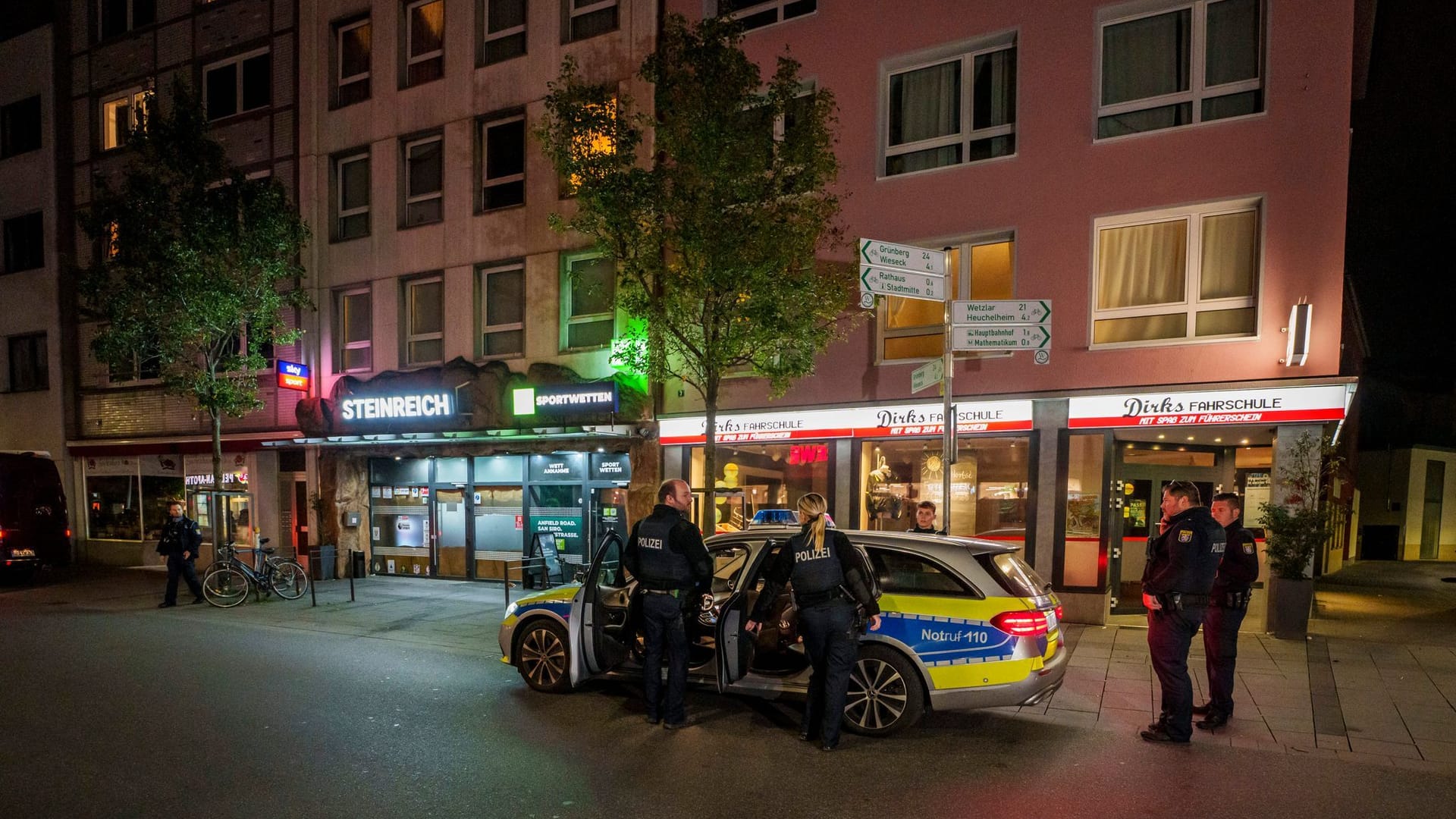 urn:newsml:dpa.com:20090101:251011-911-023236 urn:newsml:dpa.com:20090101:251011-911-023236