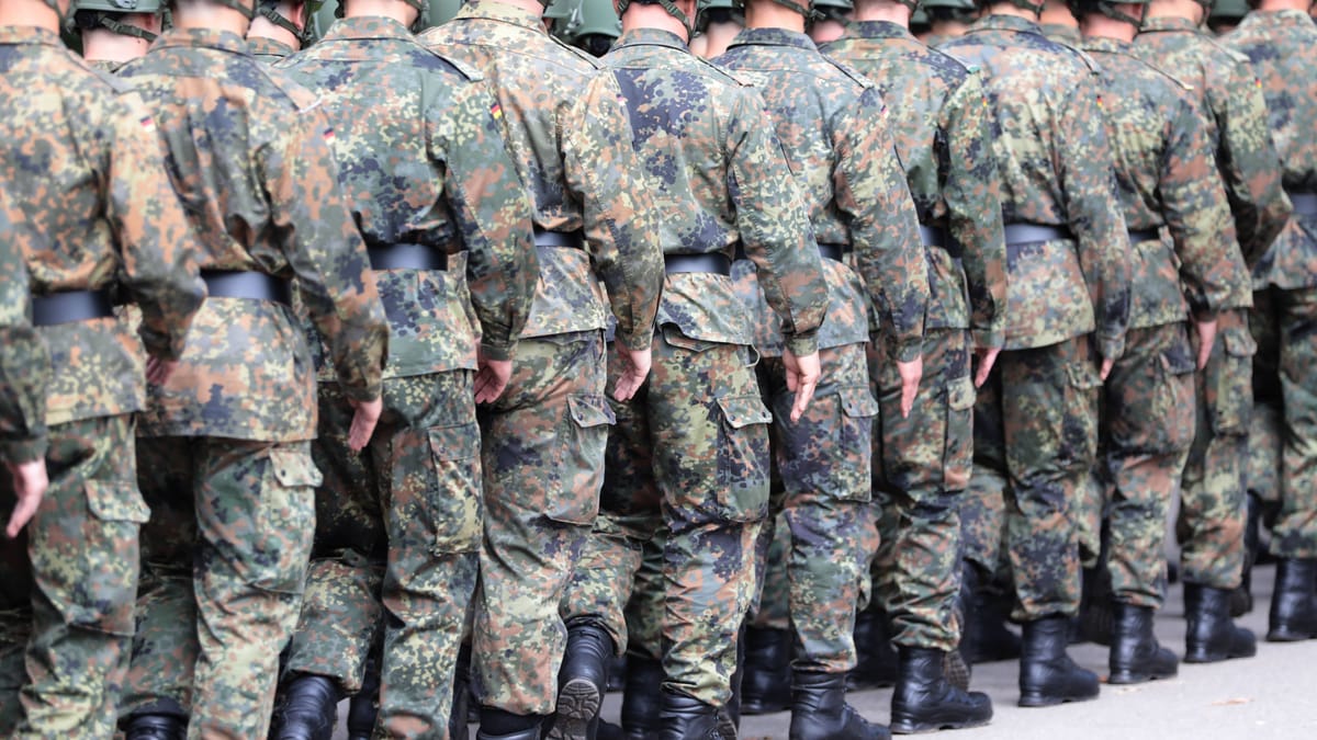 Demos in Berlin heute: Schüler protestieren gegen Wehrdienst-Pläne