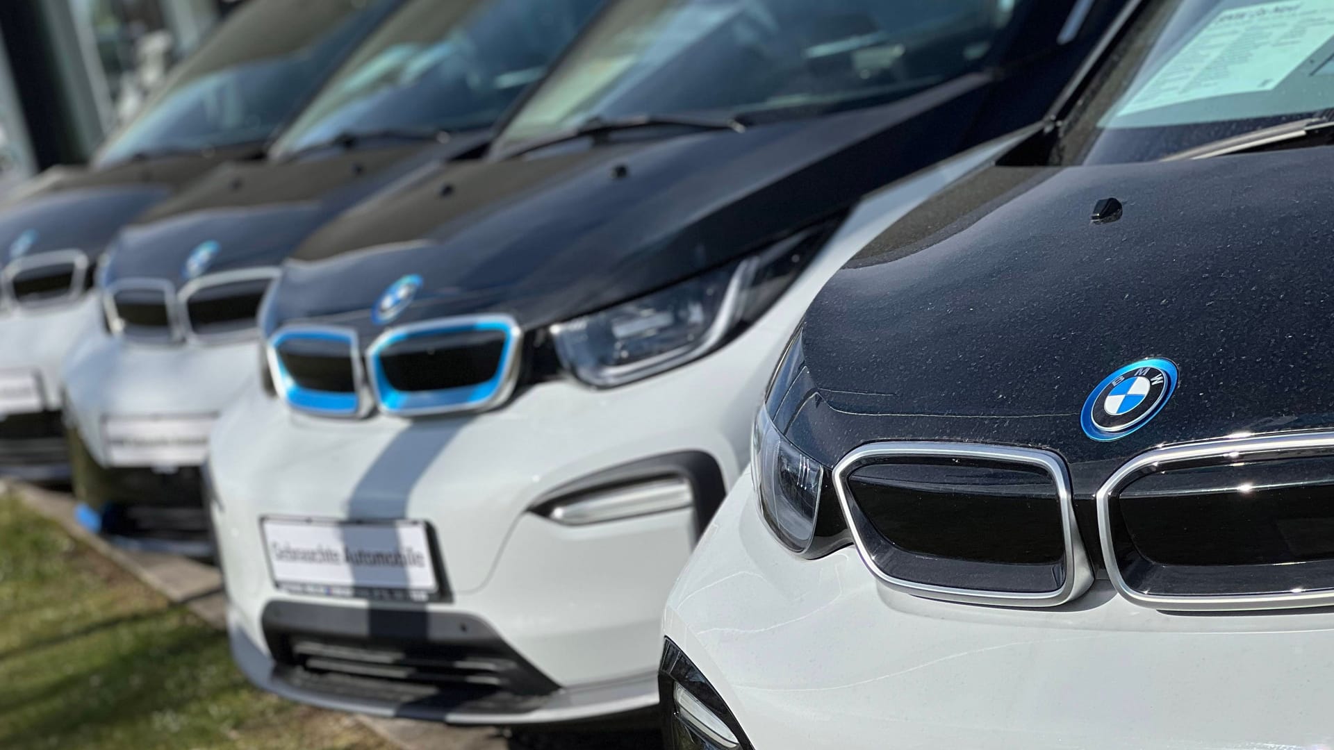 Elektroautos auf dem Gebrauchtmarkt: Der Zustand der Batterie entscheidet über Preis und Lebensdauer. Elektroautos auf dem Gebrauchtmarkt: Der Zustand der Batterie entscheidet über Preis und Lebensdauer.