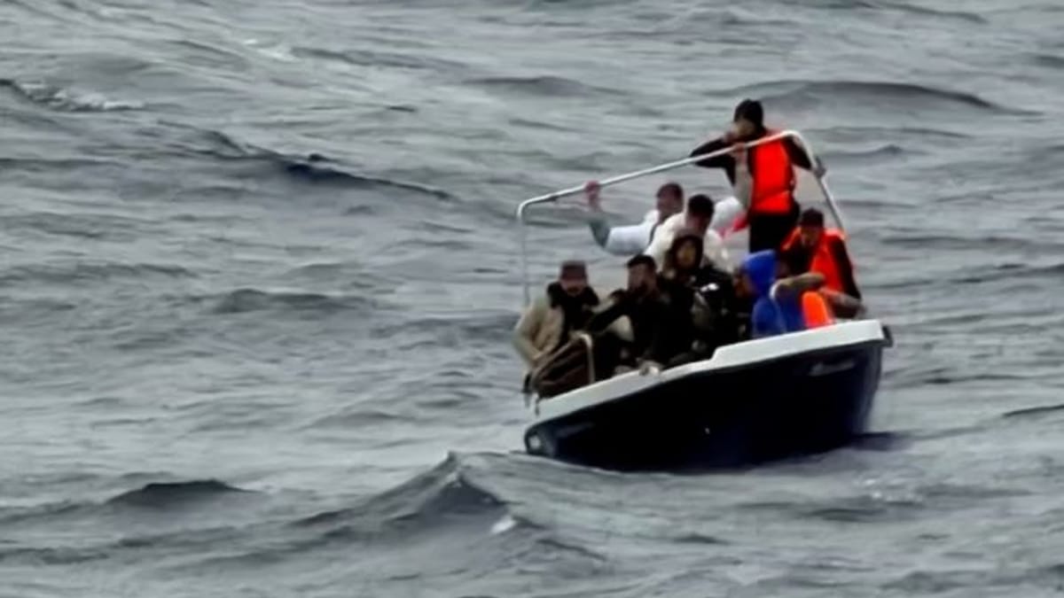 Mallorca: Luxus-Kreuzfahrtschiff rettet Migranten im Mittelmeer
