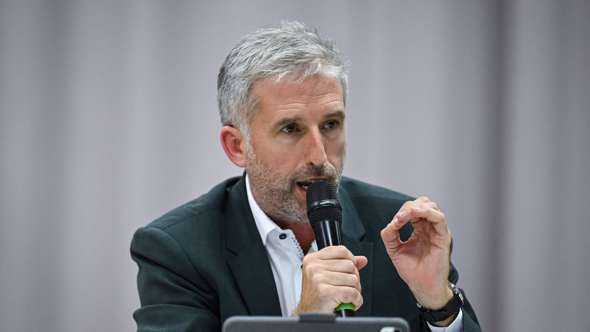 Tübingens parteiloser OB Boris Palmer stellte sich der Debatte mit Frohnmaier. Und wurde dafür stark kritisiert.