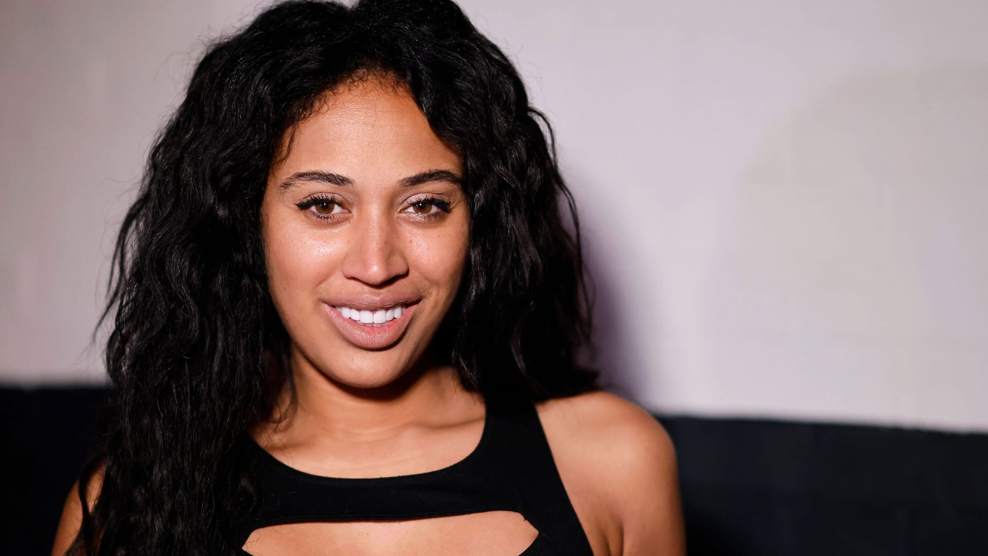 Sarah Joelle Jahnel: Sie war mit ihrem Partner zusammen Sarah Joelle Jahnel: Sie war mit ihrem Partner zusammen