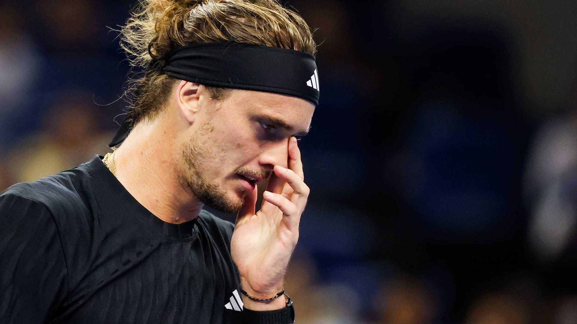 Alexander Zverev: In Shanghai erlebt der Deutsche einen erneuten Rückschlag. Alexander Zverev: In Shanghai erlebt der Deutsche einen erneuten Rückschlag.