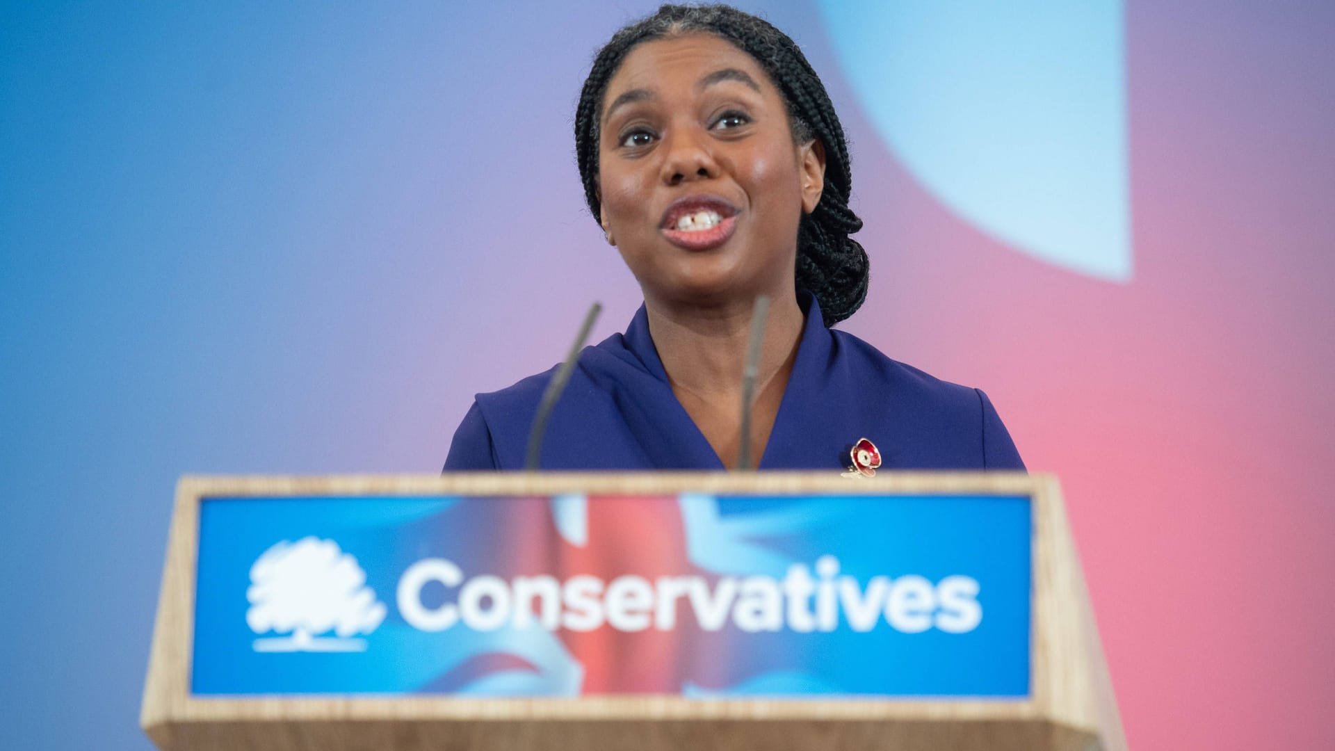 Kemi Badenoch, Parteichefin der britischen Konservativen (Archiv): Auf dem Parteitag kündigte Badenoch an, eine bekannte US-Behörde kopieren zu wollen. Kemi Badenoch, Parteichefin der britischen Konservativen (Archiv): Auf dem Parteitag kündigte Badenoch an, eine bekannte US-Behörde kopieren zu wollen.