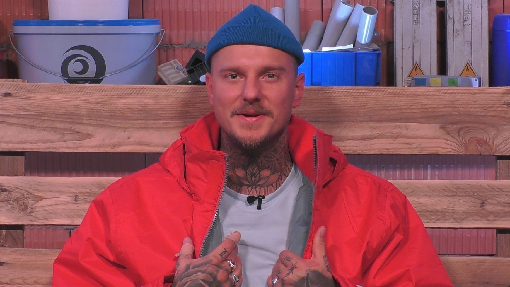 Paco Herb: Er musste "Promi Big Brother" verlassen. Paco Herb: Er musste "Promi Big Brother" verlassen.