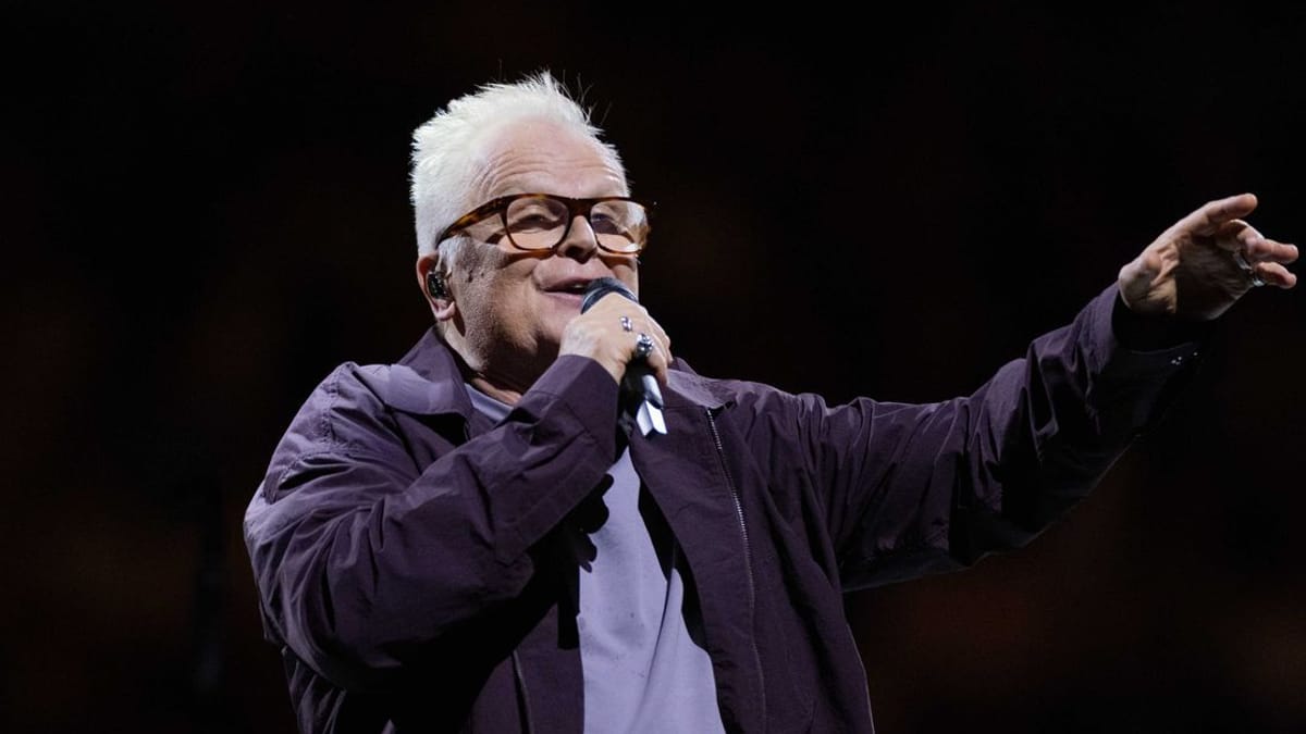 Herbert Grönemeyer februarja 2026 z akustičnim koncertom v dunajski Stadthalle