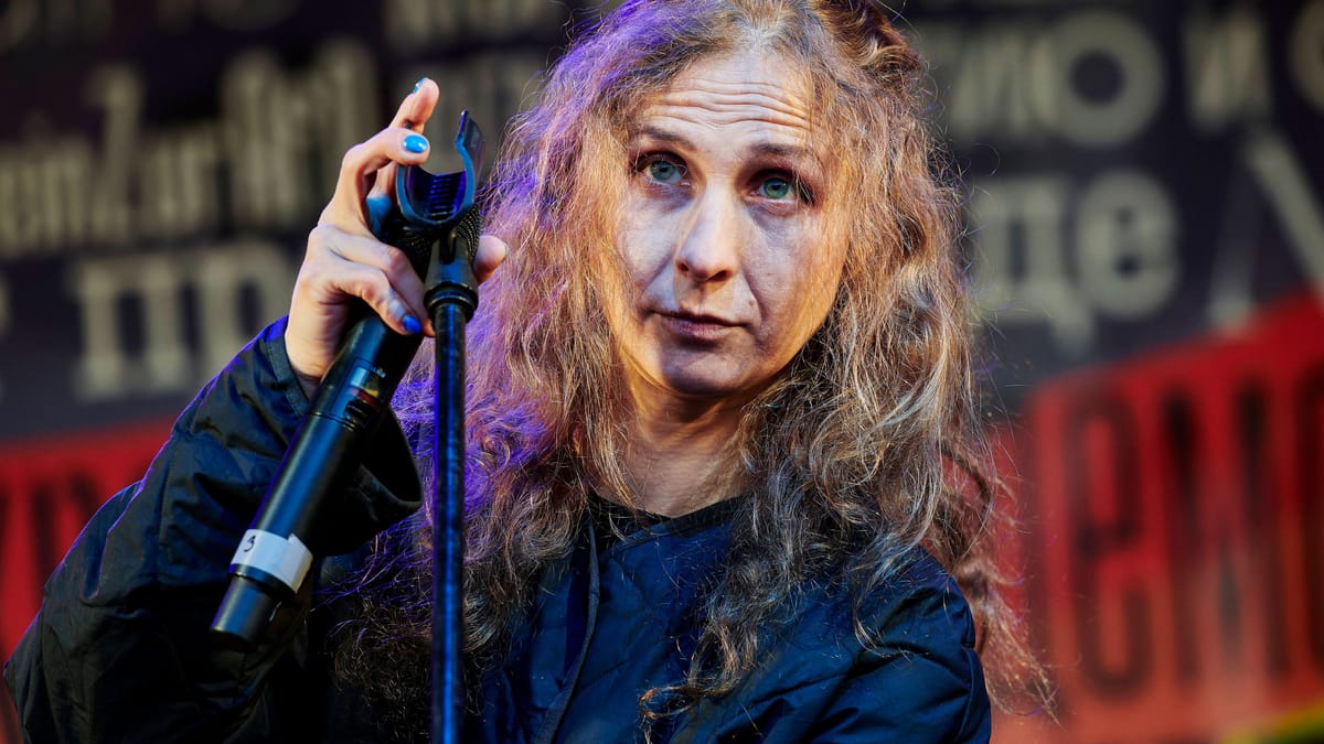 Markus Lanz: Pussy-Riot-Aktivistin Marija Aljochina rührt Lanz zu Tränen