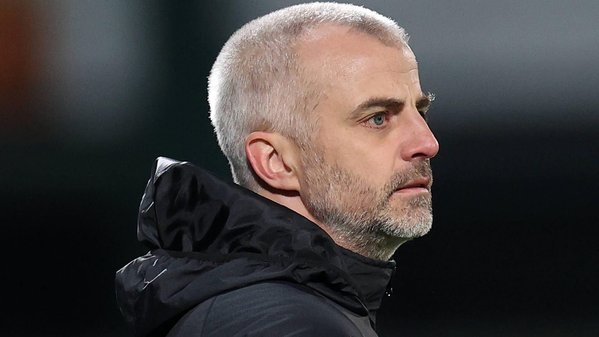 Neue Aufgabe beim Fußball-Exoten: Trainer Lars Hopp. Neue Aufgabe beim Fußball-Exoten: Trainer Lars Hopp.