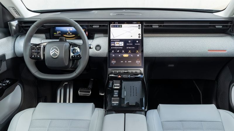 Auf dem neuesten Stand: Digitales Cockpit und Bildschirme – und ein KI-Assistent. Auf dem neuesten Stand: Digitales Cockpit und Bildschirme – und ein KI-Assistent.