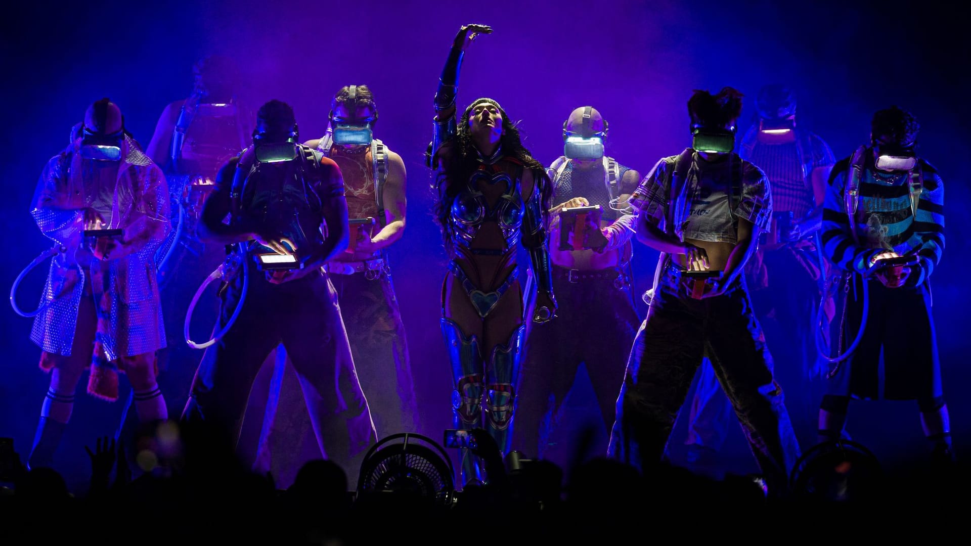 Die US-amerikanische Sängerin Katy Perry (M) tritt im Rahmen ihrer "The Lifetimes Tour" in mehreren Städten in Deutschland auf. Die US-amerikanische Sängerin Katy Perry (M) tritt im Rahmen ihrer "The Lifetimes Tour" in mehreren Städten in Deutschland auf.