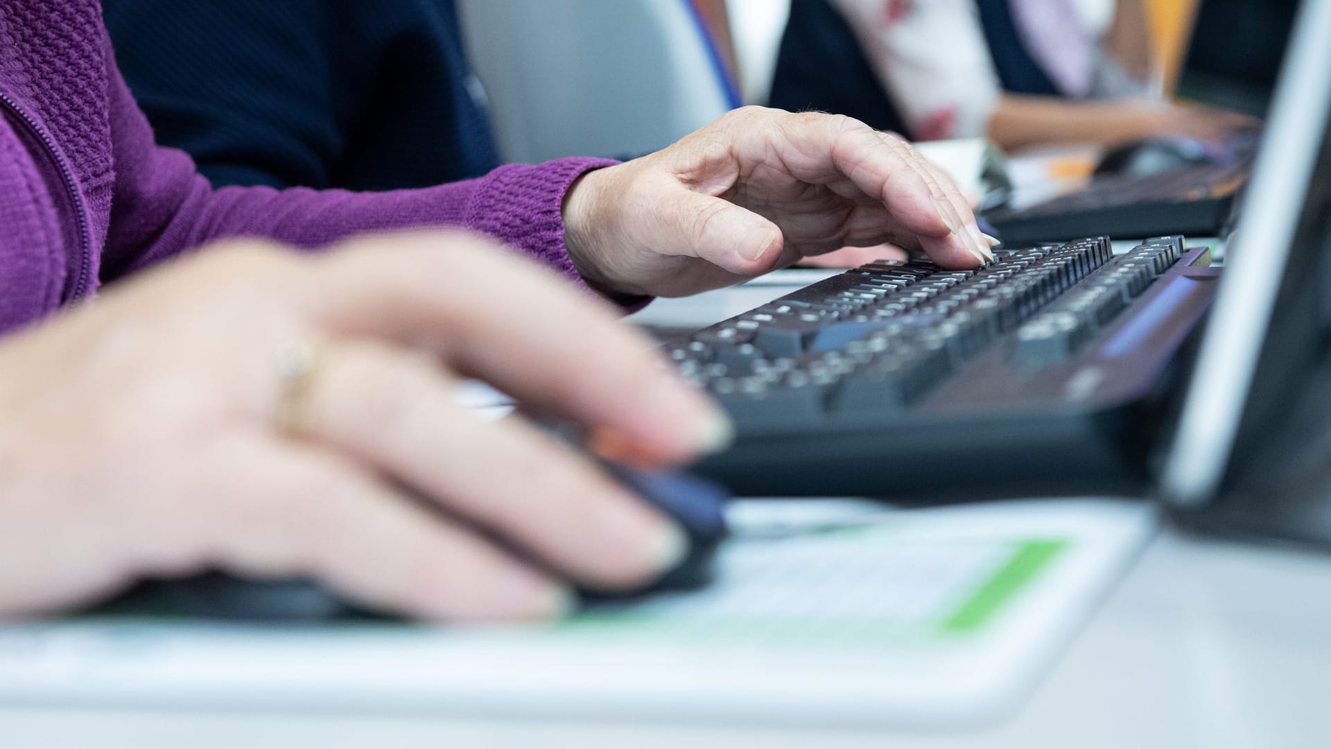 urn:newsml:dpa.com:20090101:250703-935-691577 urn:newsml:dpa.com:20090101:250703-935-691577