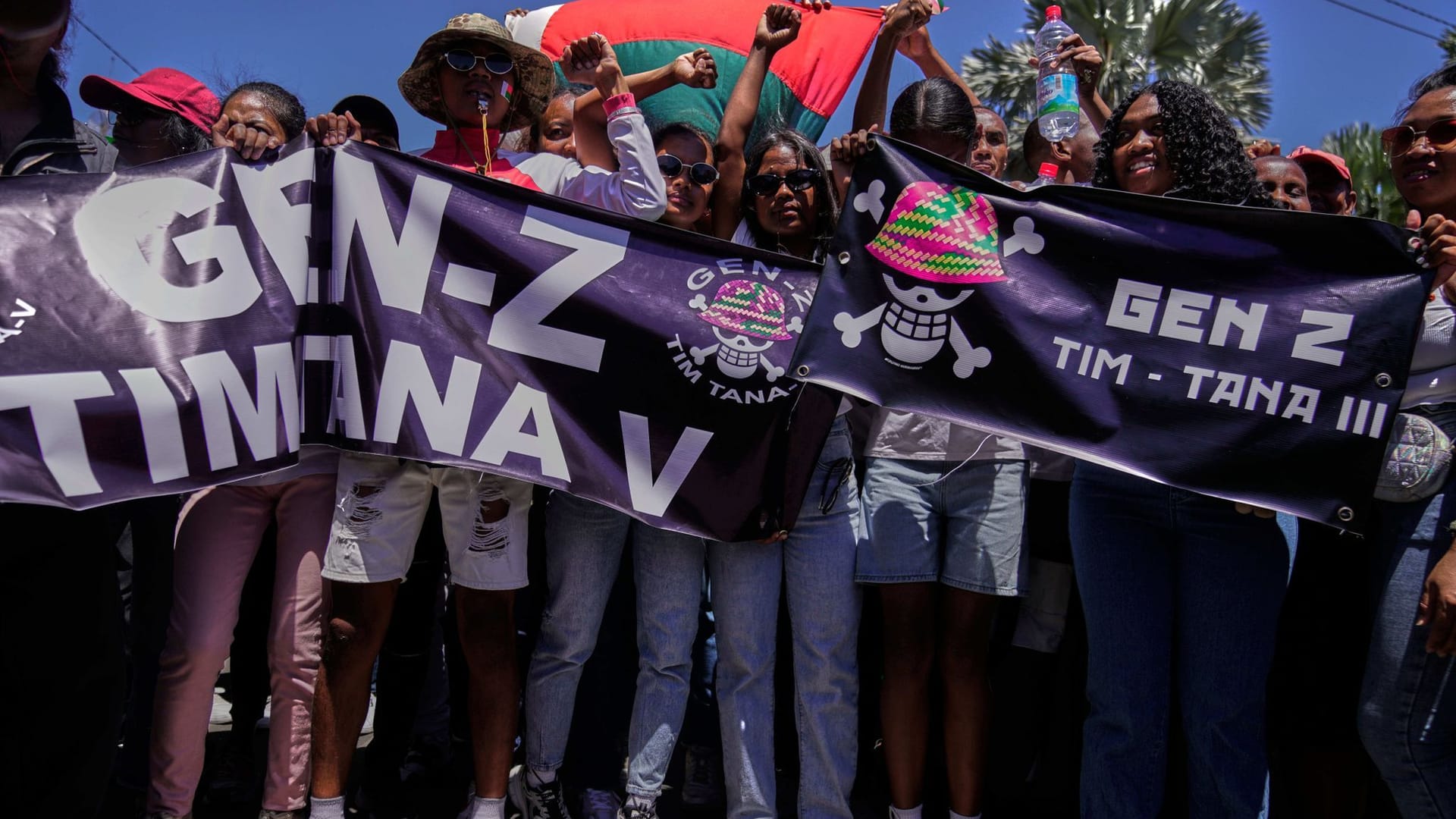 urn:newsml:dpa.com:20090101:251014-99-326107