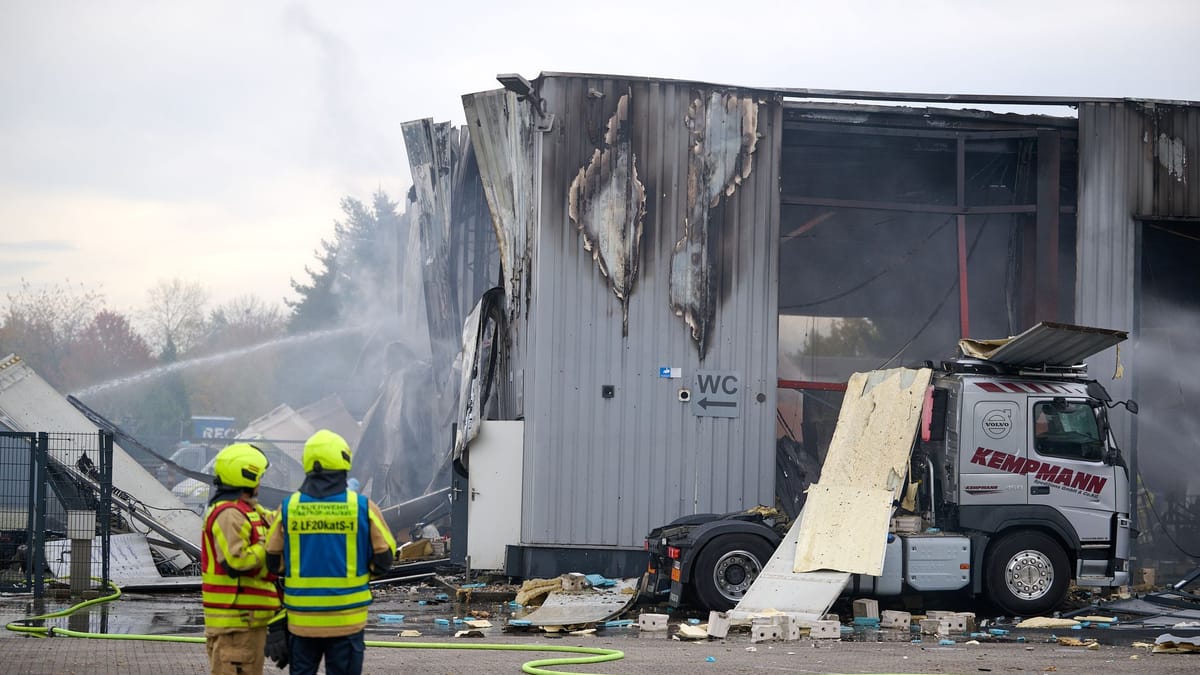 Vier Verletzte bei Explosion in Lkw-Werkstatt