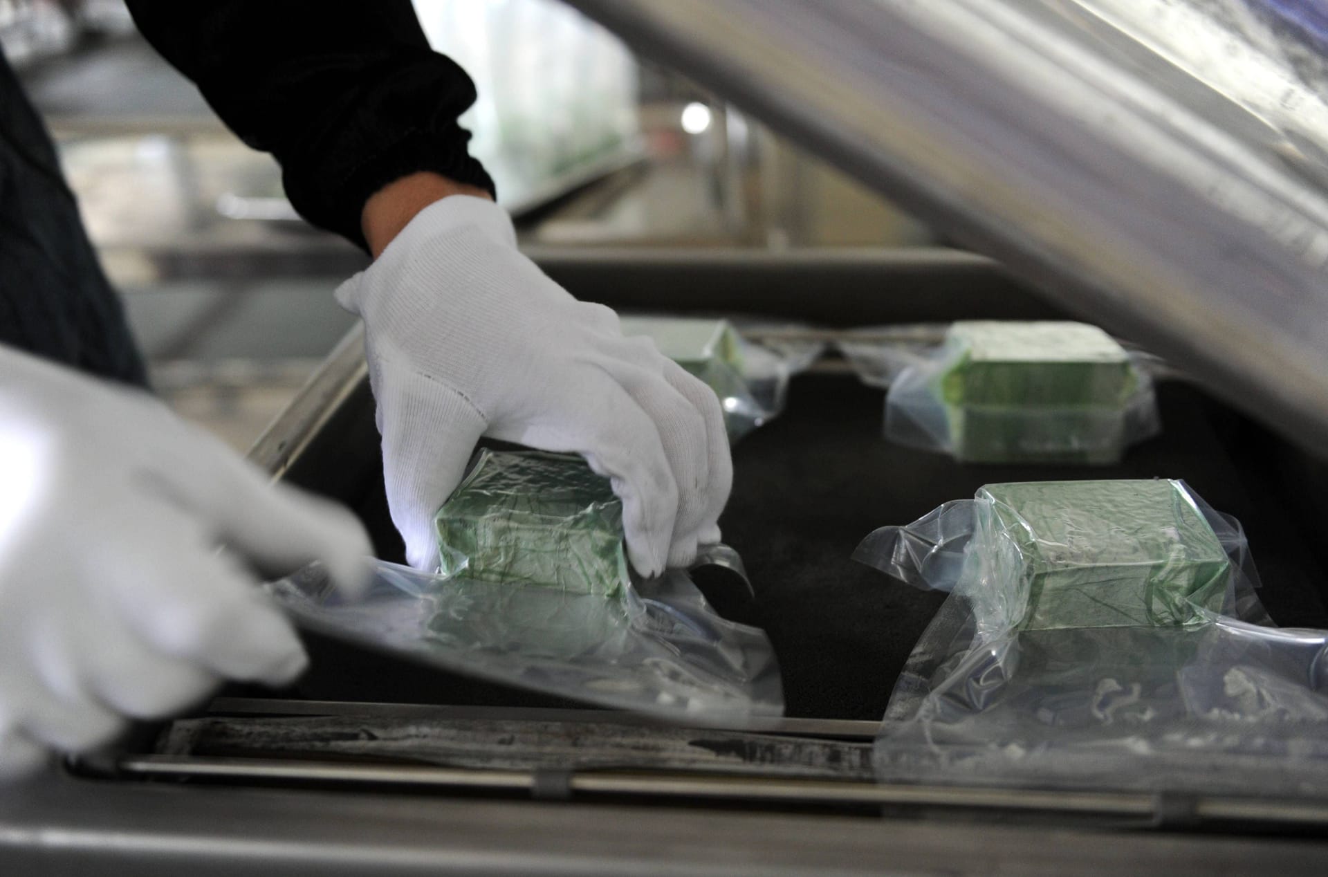 Verpackung Seltener Erden in China. Verpackung Seltener Erden in China.