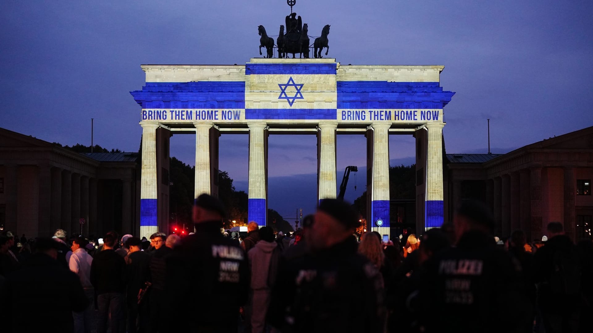 Israelische Flagge auf dem Brandenburger Tor (Archivbild): Auch in diesem Jahr wird das Brandenburger Tor wieder angestrahlt.