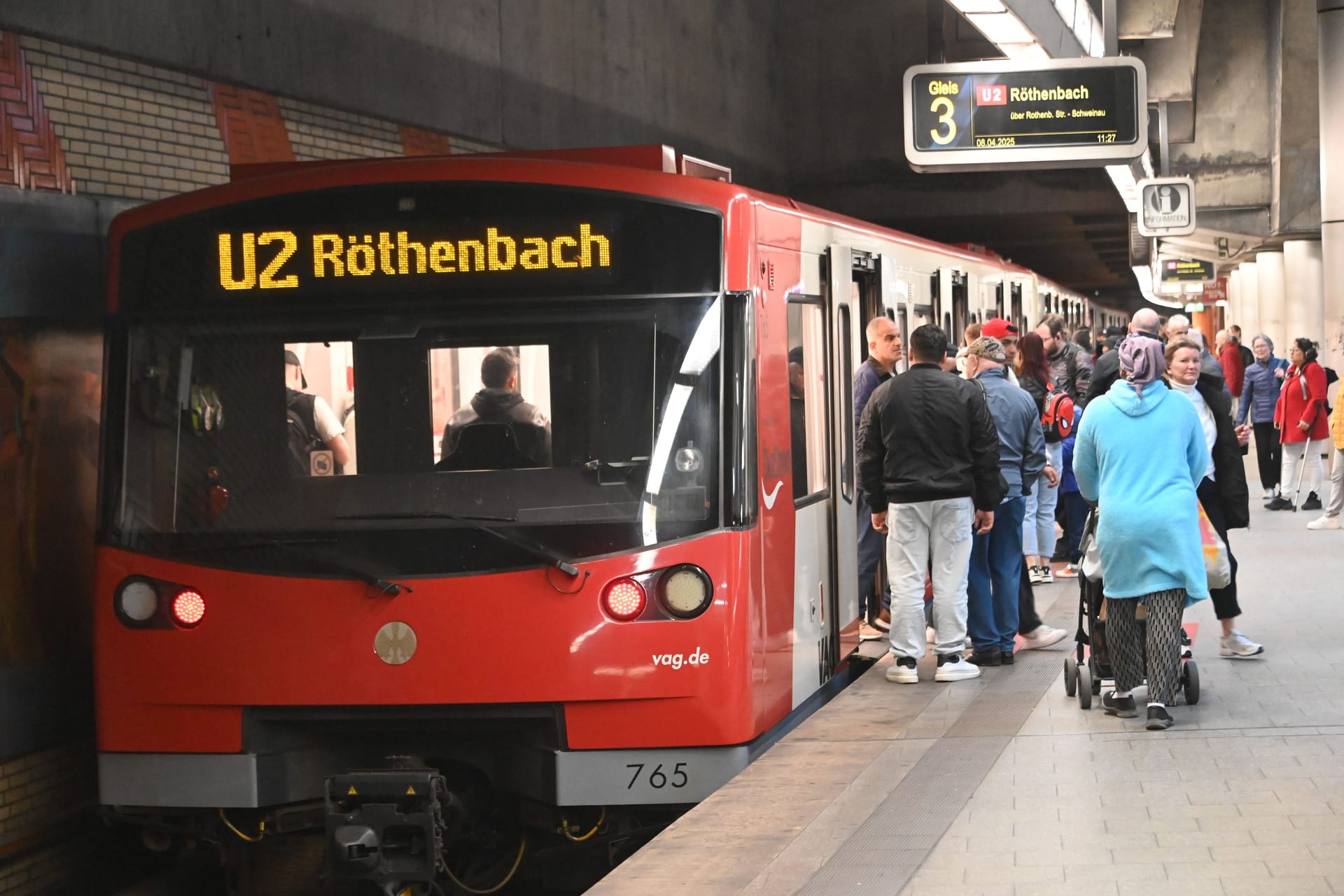Eine U-Bahn in Nürnberg: In der U-Bahn war es im Oktober so voll wie noch nie.