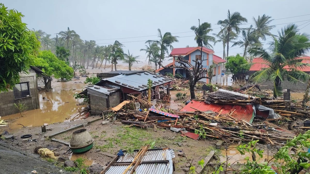 Supertaifun «Fung-Wong» trifft in den Philippinen auf Land